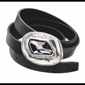 UNO de 50 Black Belt with Silver Buckle